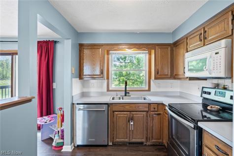 2142 Tarragon Drive West Salem OH 44287