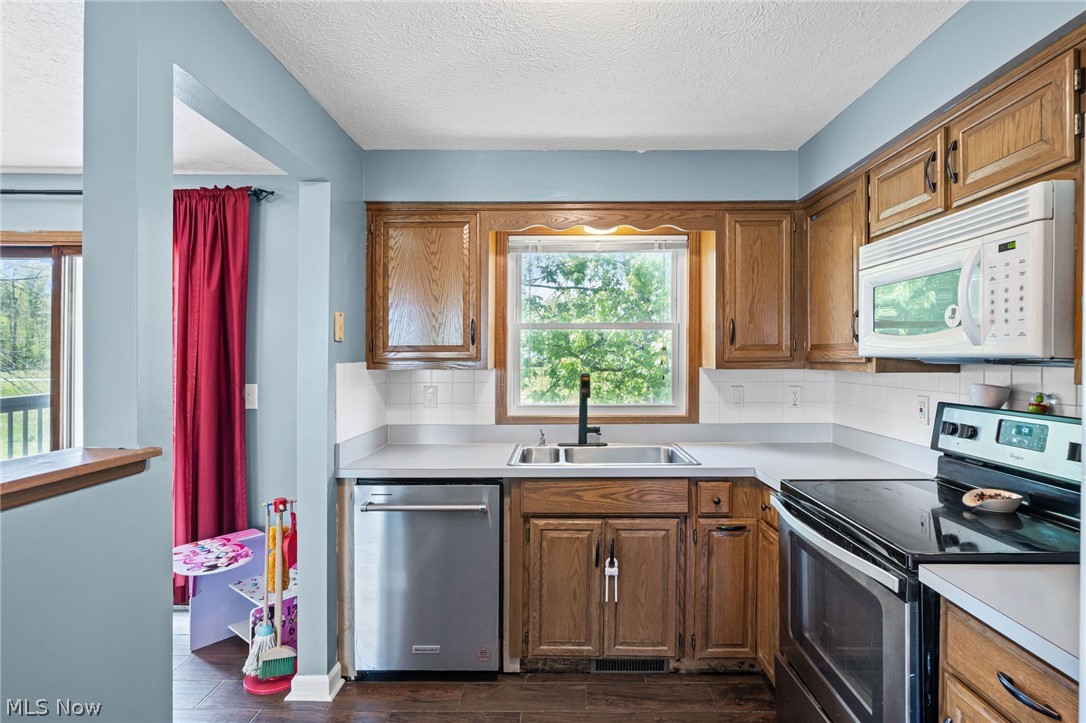 2142 Tarragon Drive West Salem OH 44287