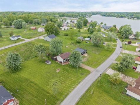 2142 Tarragon Drive West Salem OH 44287