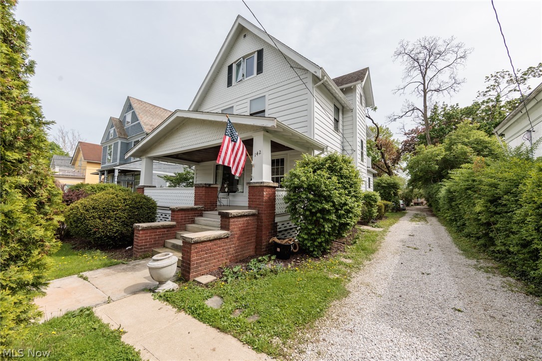 142 E Bridge Street Berea OH 44017