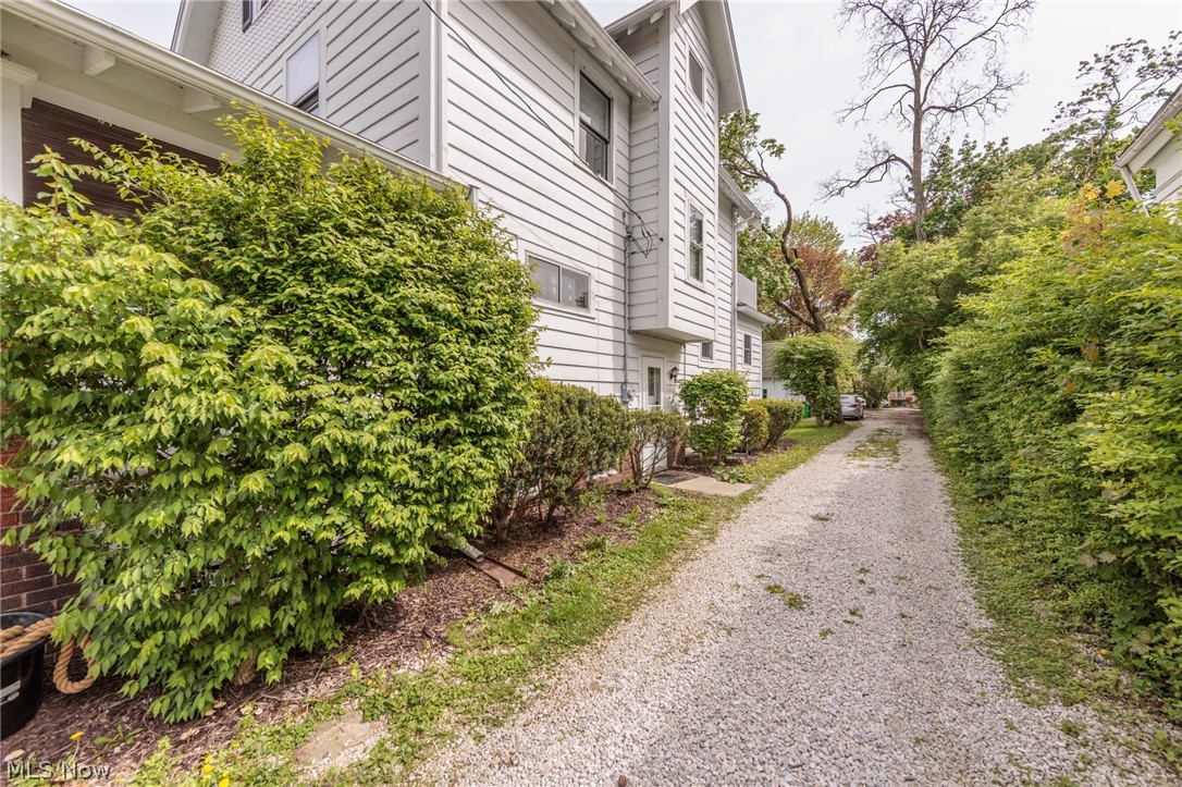 142 E Bridge Street Berea OH 44017