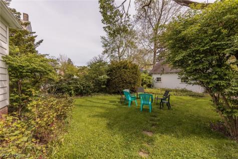 142 E Bridge Street Berea OH 44017