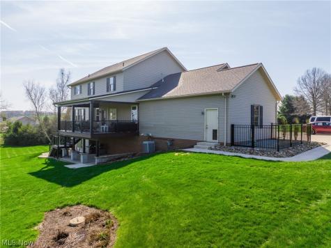 4554 E Moreland Road Fredericksburg OH 44627