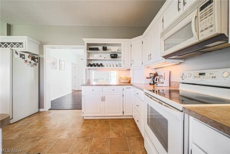 4554 E Moreland Road Fredericksburg OH 44627