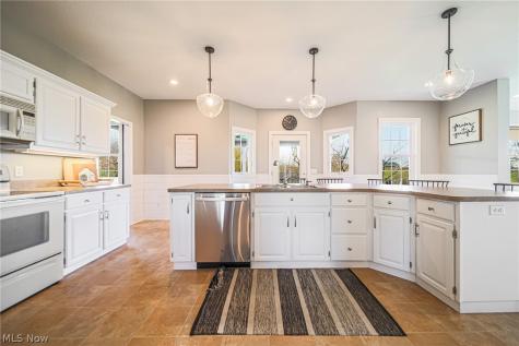 4554 E Moreland Road Fredericksburg OH 44627