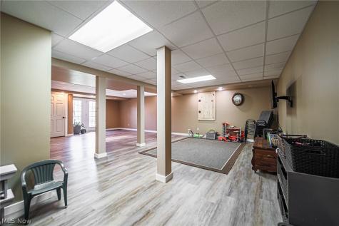 4554 E Moreland Road Fredericksburg OH 44627