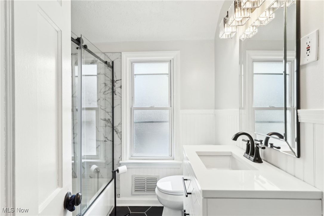 17912 Lomond Boulevard Shaker Heights OH 44122