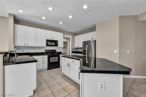 38804 Congressional Lane Willoughby OH 44094