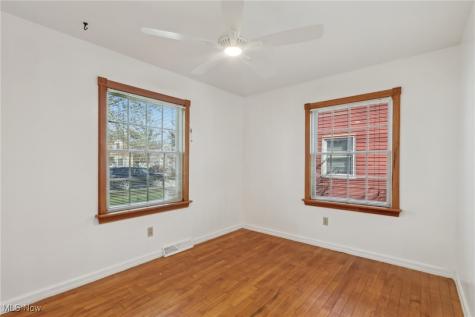 865 Warwick Drive Sheffield Lake OH 44054