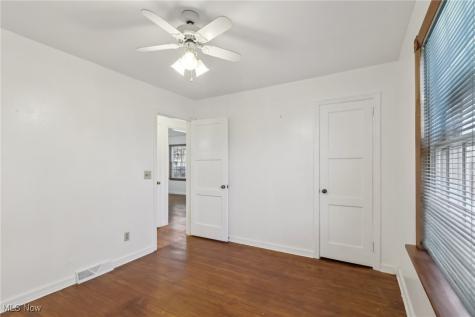 865 Warwick Drive Sheffield Lake OH 44054