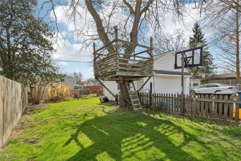 865 Warwick Drive Sheffield Lake OH 44054