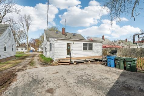 865 Warwick Drive Sheffield Lake OH 44054