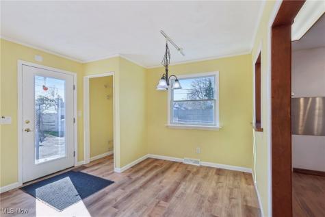 865 Warwick Drive Sheffield Lake OH 44054