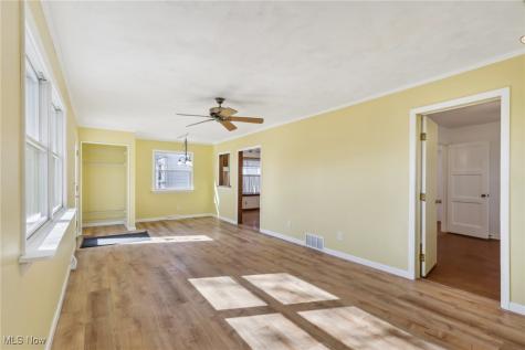 865 Warwick Drive Sheffield Lake OH 44054