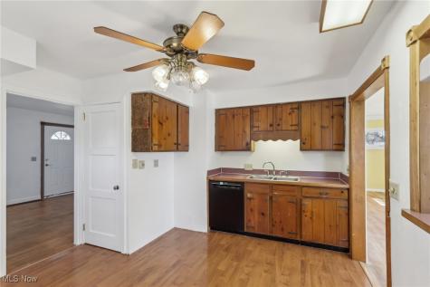 865 Warwick Drive Sheffield Lake OH 44054
