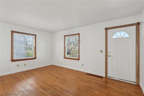 865 Warwick Drive Sheffield Lake OH 44054
