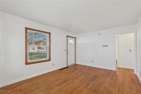 865 Warwick Drive Sheffield Lake OH 44054