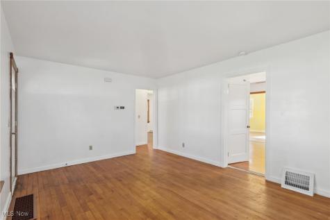 865 Warwick Drive Sheffield Lake OH 44054