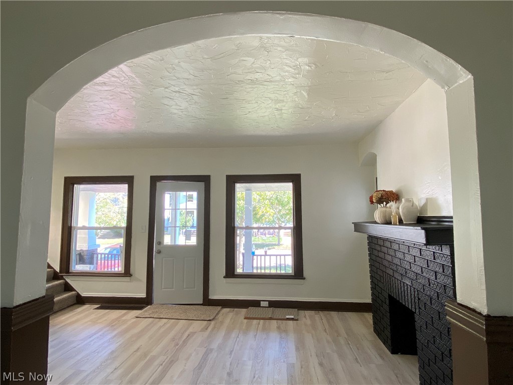 2196 W 103rd Street Cleveland OH 44102