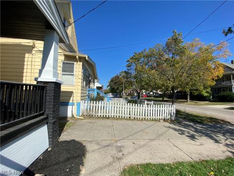 2196 W 103rd Street Cleveland OH 44102