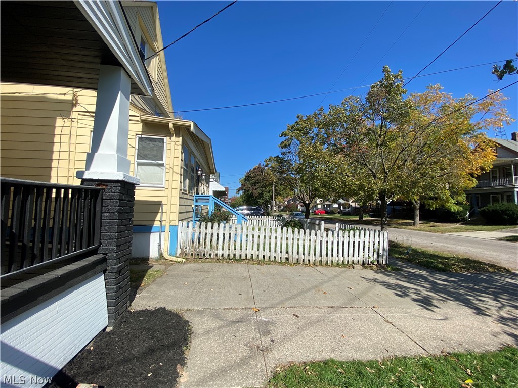 2196 W 103rd Street Cleveland OH 44102