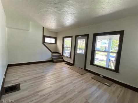 2196 W 103rd Street Cleveland OH 44102