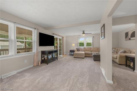 275 Kraft Street Berea OH 44017