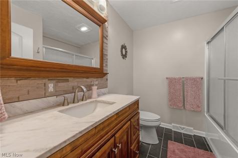 275 Kraft Street Berea OH 44017
