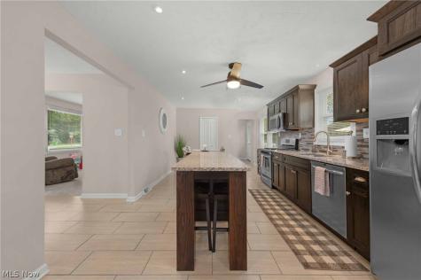 275 Kraft Street Berea OH 44017