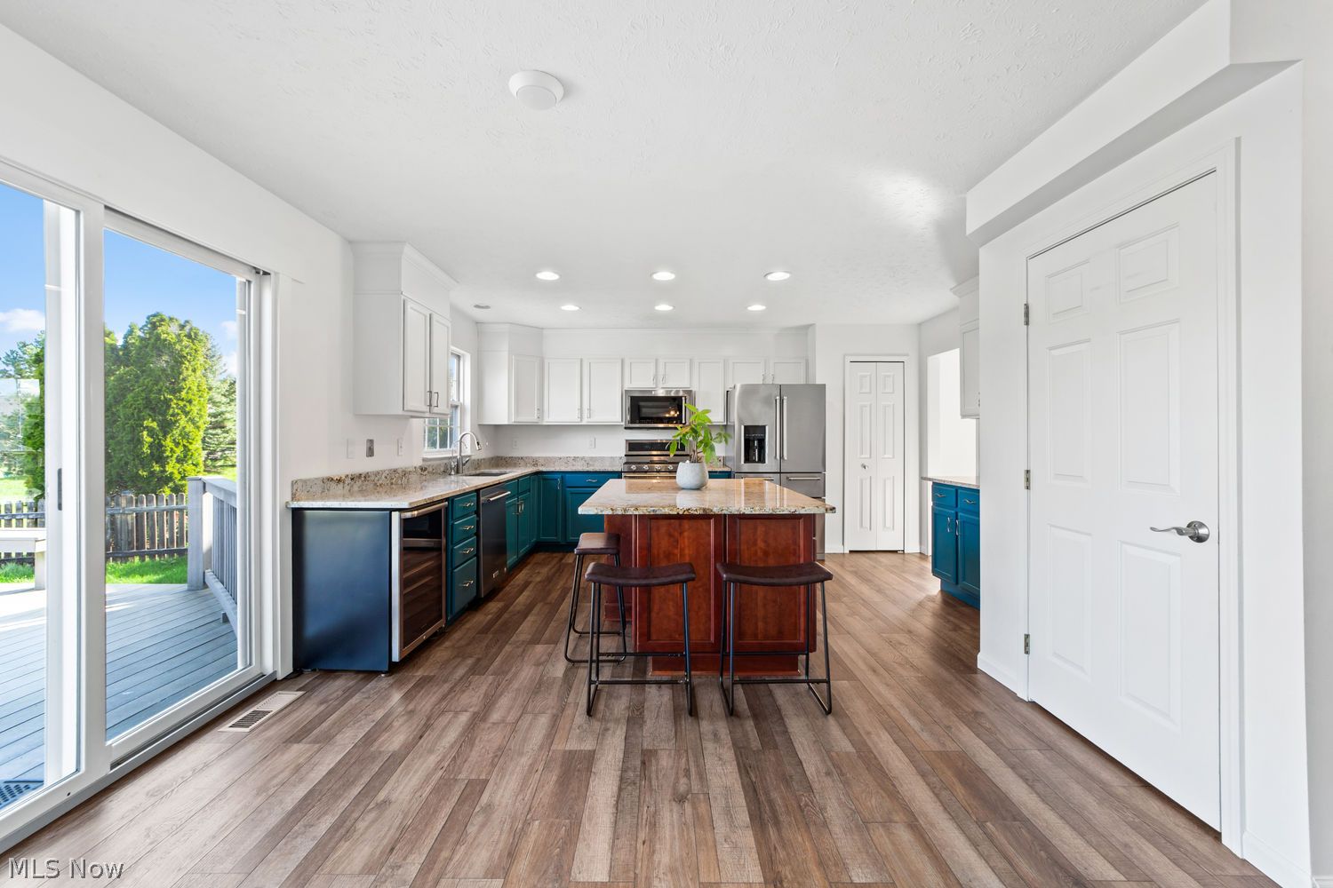817 Horseshoe Way Avon Lake OH 44012