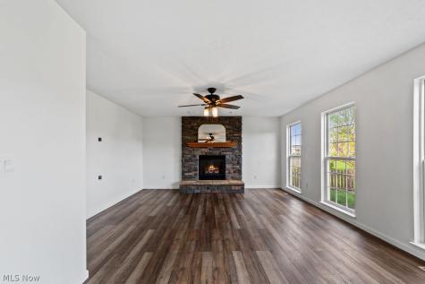 817 Horseshoe Way Avon Lake OH 44012