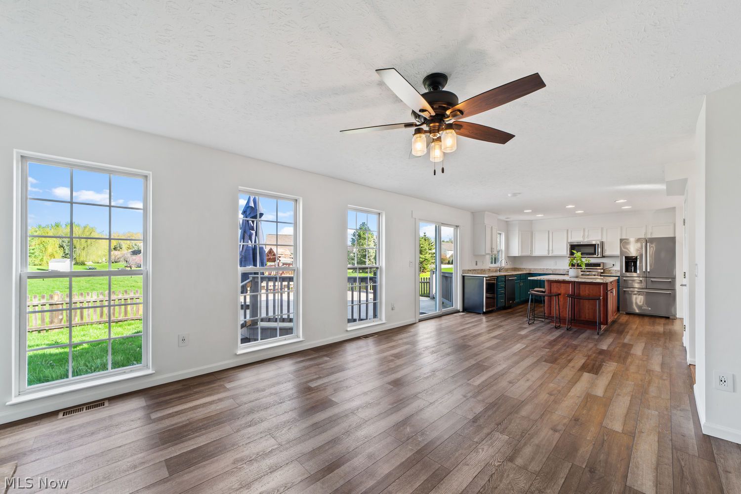 817 Horseshoe Way Avon Lake OH 44012