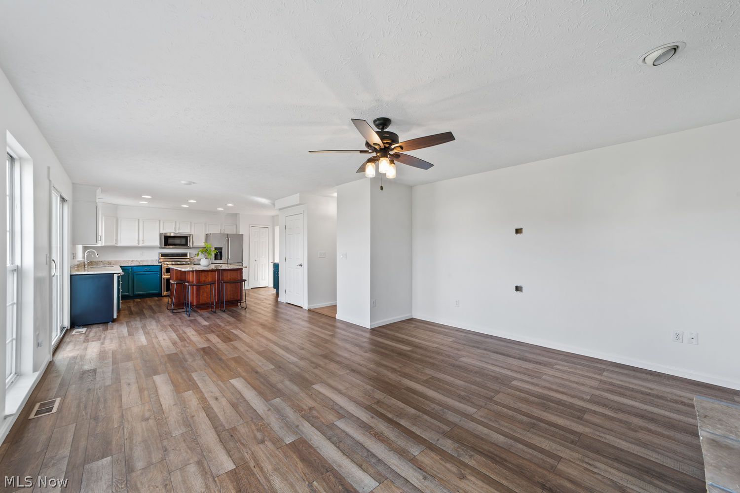 817 Horseshoe Way Avon Lake OH 44012
