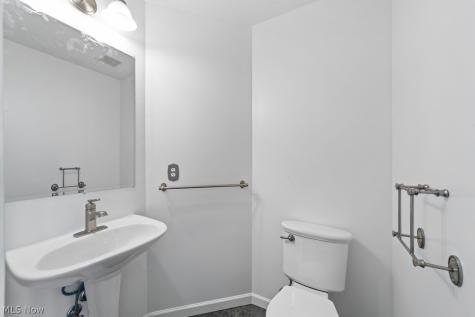 817 Horseshoe Way Avon Lake OH 44012
