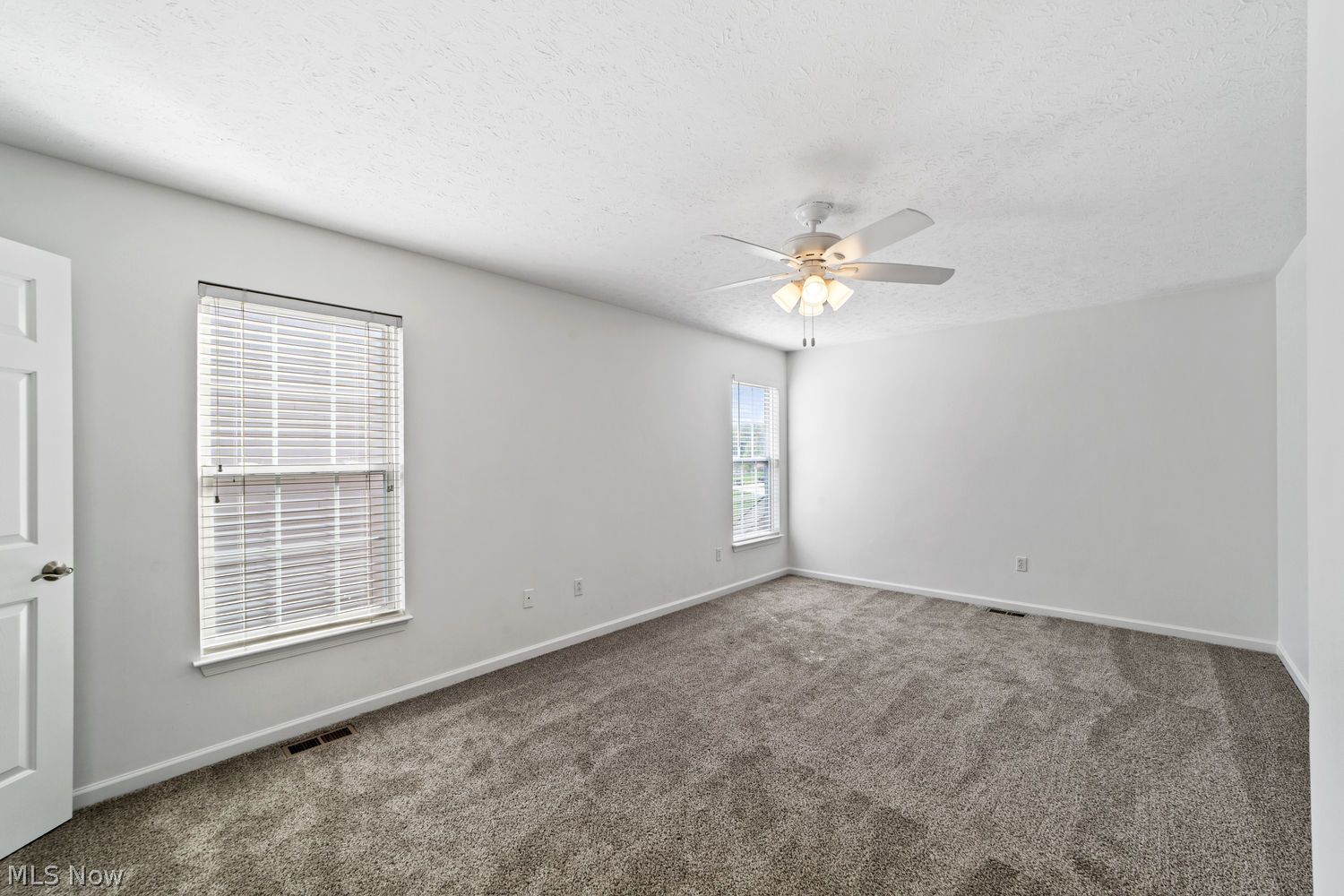 817 Horseshoe Way Avon Lake OH 44012