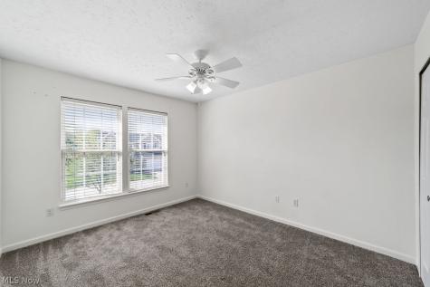 817 Horseshoe Way Avon Lake OH 44012