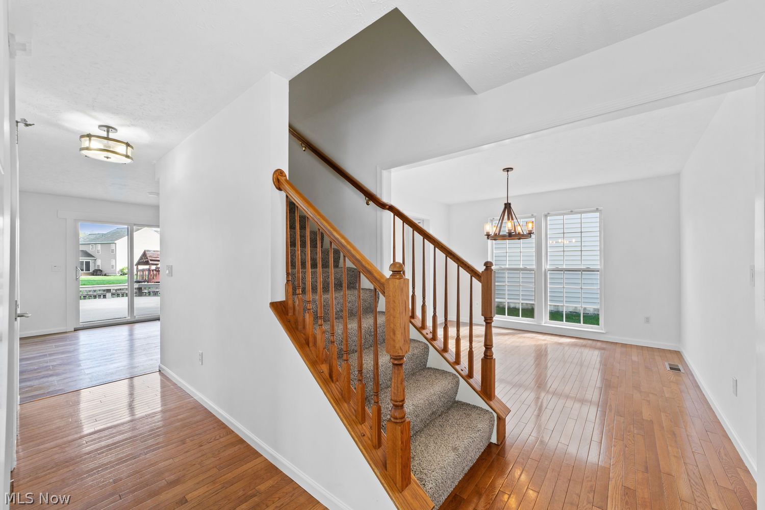 817 Horseshoe Way Avon Lake OH 44012