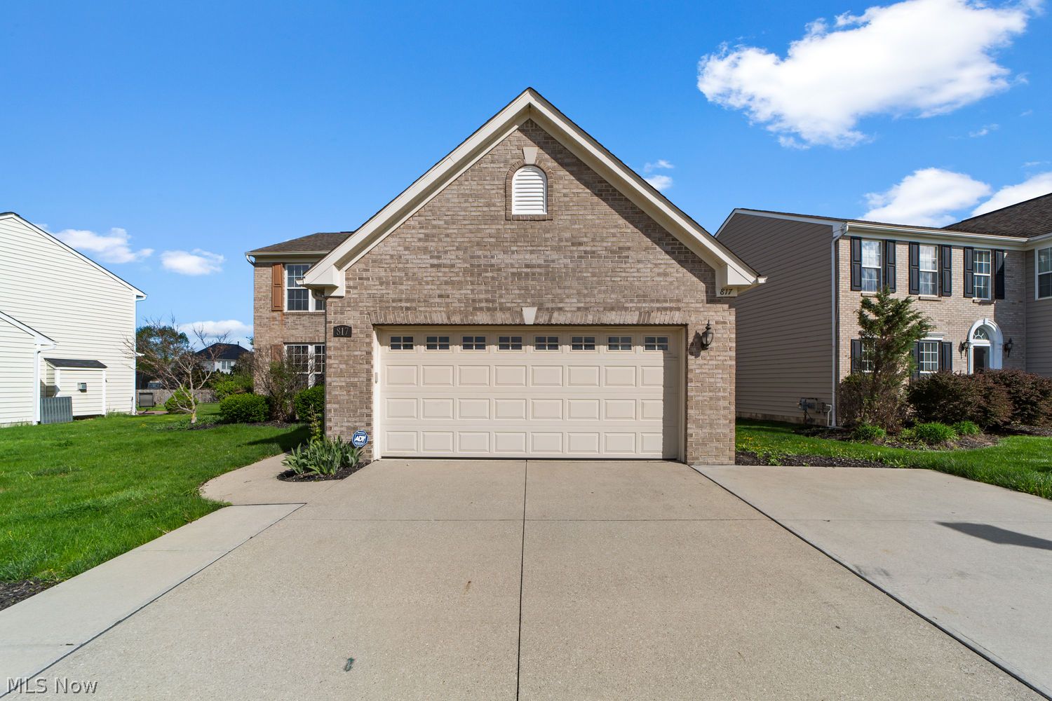 817 Horseshoe Way Avon Lake OH 44012
