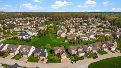 817 Horseshoe Way Avon Lake OH 44012