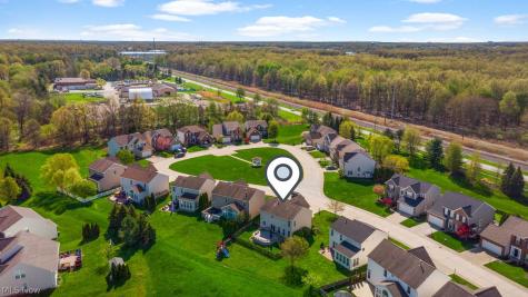 817 Horseshoe Way Avon Lake OH 44012