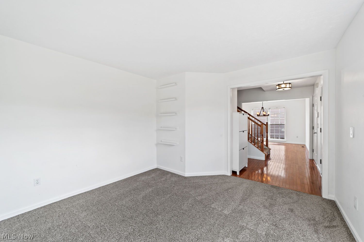817 Horseshoe Way Avon Lake OH 44012
