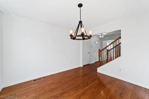 817 Horseshoe Way Avon Lake OH 44012