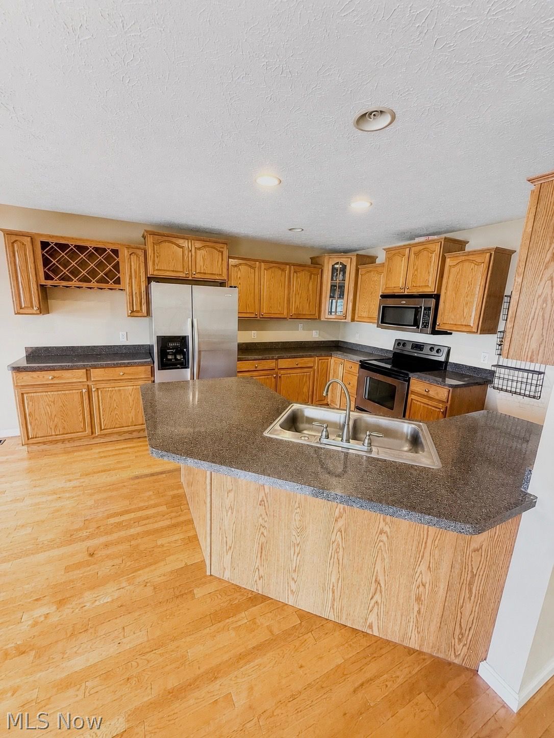 37637 Sandy Ridge Drive North Ridgeville OH 44039