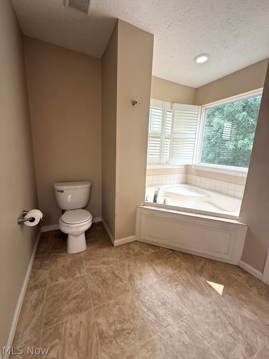 37637 Sandy Ridge Drive North Ridgeville OH 44039