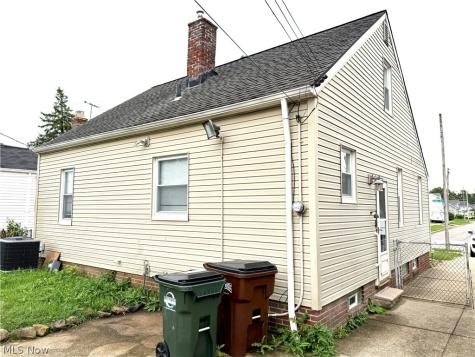 7502 Arden Road Parma OH 44129