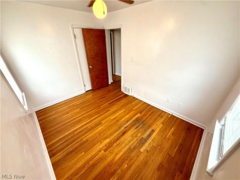 7502 Arden Road Parma OH 44129