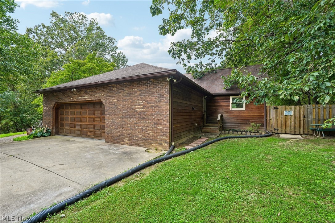 1325 Ellen Drive Zanesville OH 43701