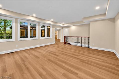2121 Valley View Drive Rocky River OH 44116