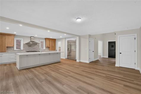 2121 Valley View Drive Rocky River OH 44116