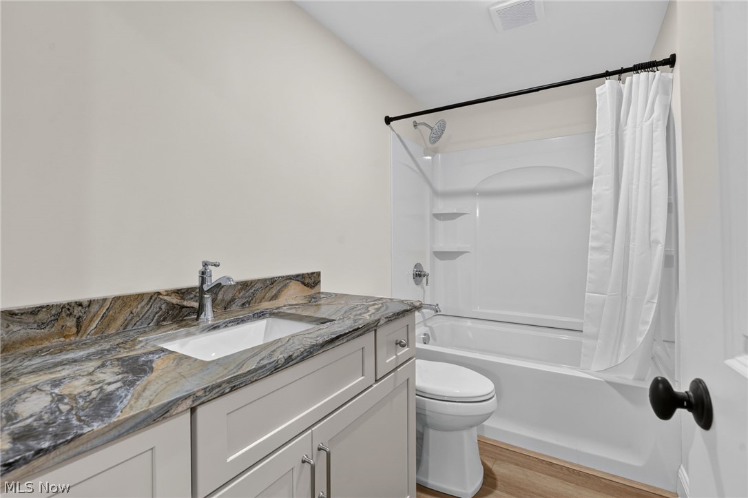 2121 Valley View Drive Rocky River OH 44116